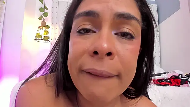 Hannah_gray - 3 fingers in my ass
