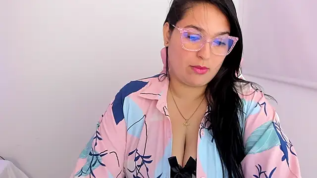 Karol_Bloom - suck tits