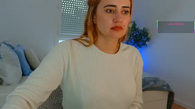Pennyyy_ - naked and cum