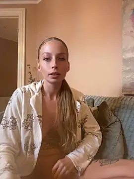 Mrs_Mr_007 - Orgasme with finger (husband)