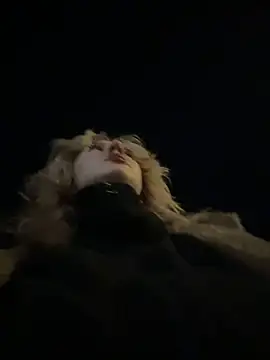 RonnieKiss - Dildo in pussy