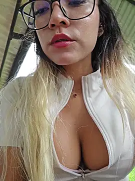 Pretty_roxxyy - Fuck dildo 🍆 OPEN LEGS 🥵 fuck deep