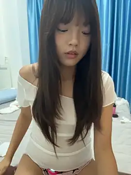 Youbaby-Love - 哥哥帮妹妹把刚刚的精油揉吸收了
