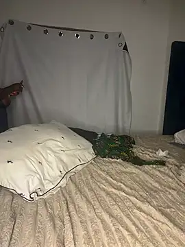 BonnyMolhada - Suck his dick