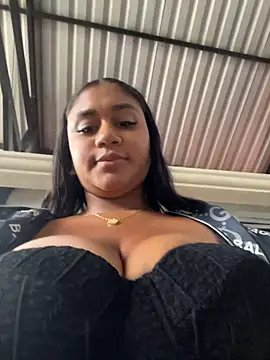 NayTorres - RUB MY PUSSY IN PUBLIC AND PANTIE OFF