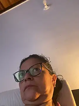 Sharongirl07 - Big squir and Finger