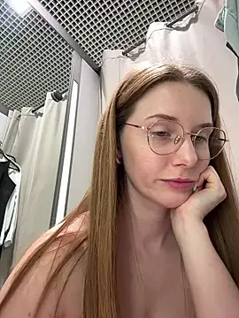 FReyja_44 - Dildo in pussy