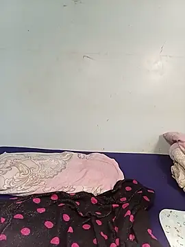 Petite_Nana