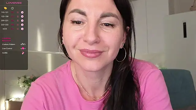 Mary_love16 - show my nipple and tease