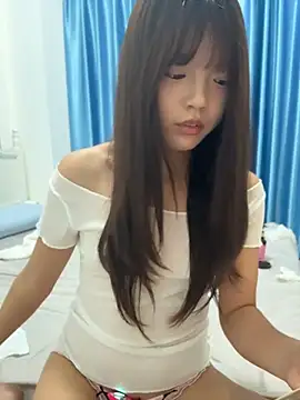 Youbaby-Love - 哥哥帮妹妹把刚刚的精油揉吸收了