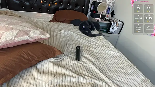 MadalynNosel - finger in pussy