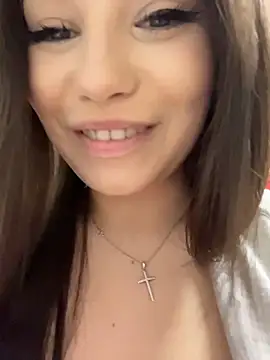 Chloe__Moon - take off the T‑shirt behind the door