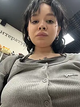 MietteDream - Lift top&shake and squeeze tits f 30sec