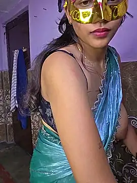 Curvy_BabyGirl - First Day, First Show!