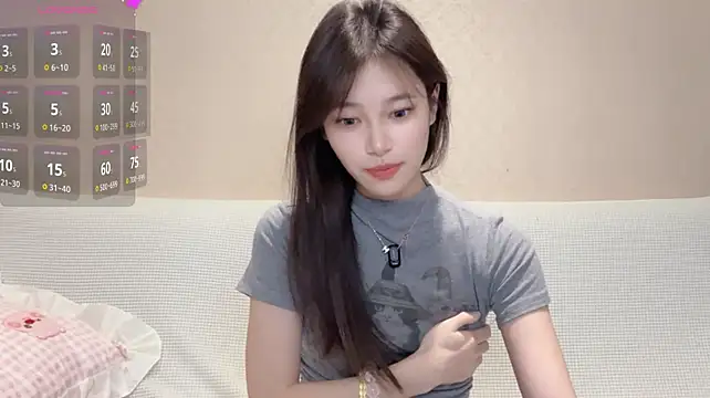 Chloeeaa - 好事发生4.0💕全裸M腿＋控制3分钟