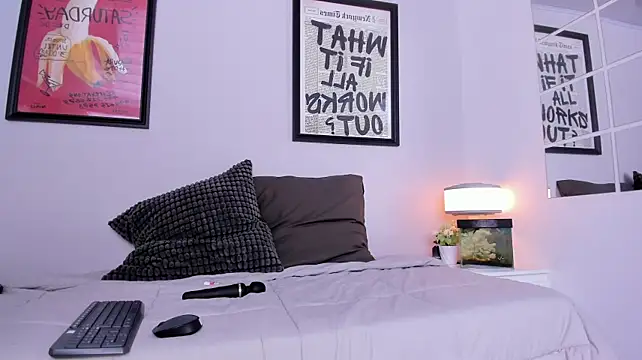 Caroline_dh - CAMELTOE