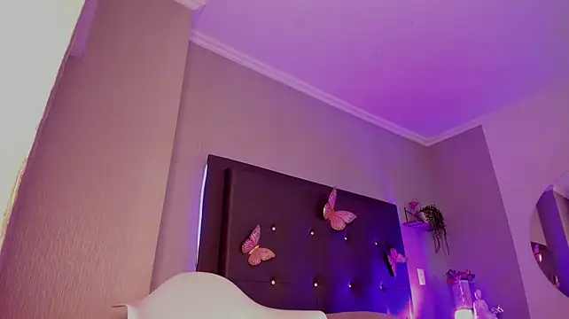 Emma_lye - 🍑🔥clap ass + red ass🍑🔥🤭