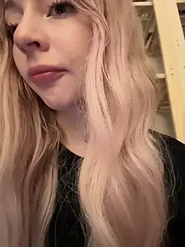 Melissa_grr - Show my WET WET PUSSY! XOXO
