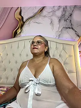 Lucy_Milf_474 - SHOW ASS SEXY