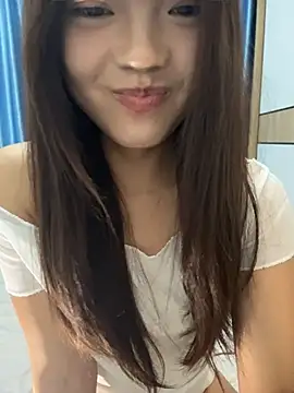 Youbaby-Love - 哥哥帮妹妹把刚刚的精油揉吸收了
