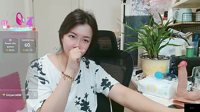 Sallycui - 裸体风一圈