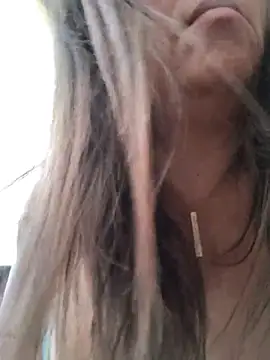 Latiinvenus - Squirt in the shower