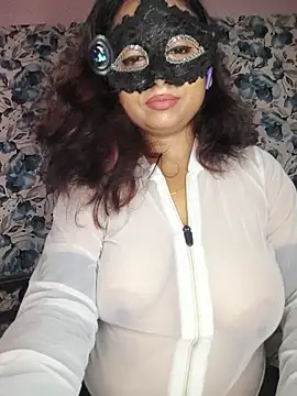 _DesigirlRoshni - Put ice in pussy and lick it 😋 🧊