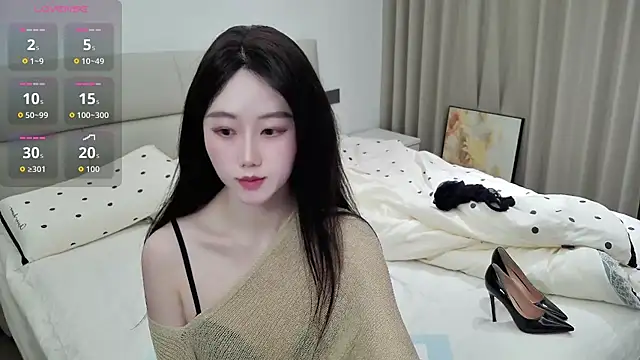 LUNYI-CC - 无内M腿8分钟