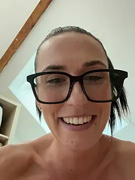 Lola_tentatiion - JE TE SUCE LA QUEUE BAVEUSEMENT 🍆💦