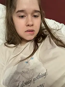 HornyGirlH - SHOW TITS
