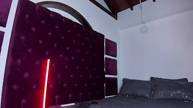 RossMildrey - 5 spank ass naked 🔥