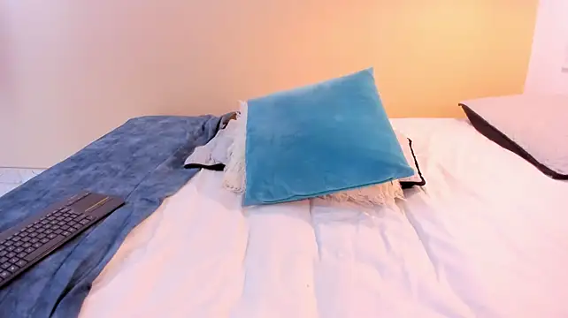 Sophiahar - twerk in torso