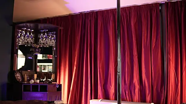 LuxenNoir - What can go wrong with some fingering?