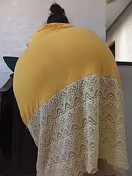 Lily_sx - أحط إصبع بطيزي☝🏻🍑