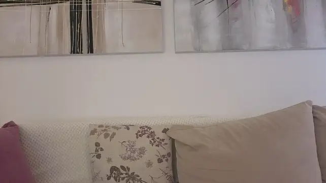 HotAnnie69 - Suck dildo
