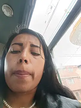 _andrea30 - Fingers hard in pussy in public