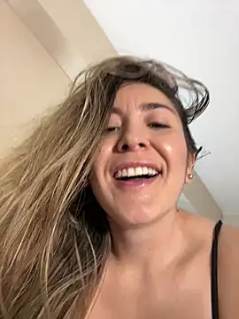 Mariana_gom - Licking my tits