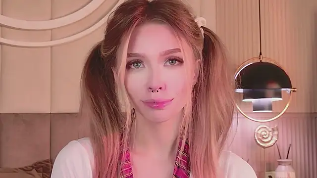 Sierra_Fane - HAND BRA VR