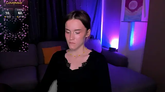 OliviaJennet - Suck your finger