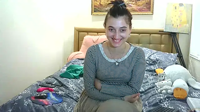 Iren - show ass no panties