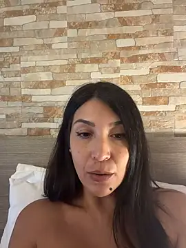 Cataleya80 - Nuda sul letto 😈🔥