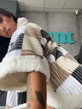 MystiqueXXX - FUCK MY TIGHT PUSSY IN PUBLIC! 🥵👑
