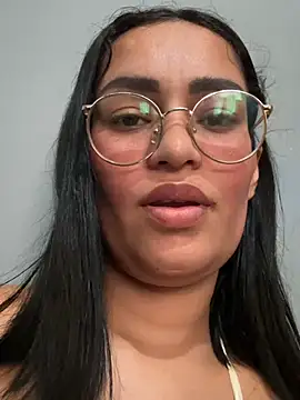 Saffadinhaa - Show my breasts and squeeze them �