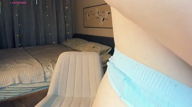 LianneBynon - stress test my panty