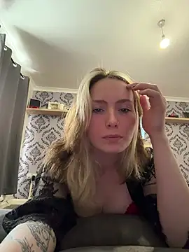 Serena_t - Take off my bra play with nipples ❤️
