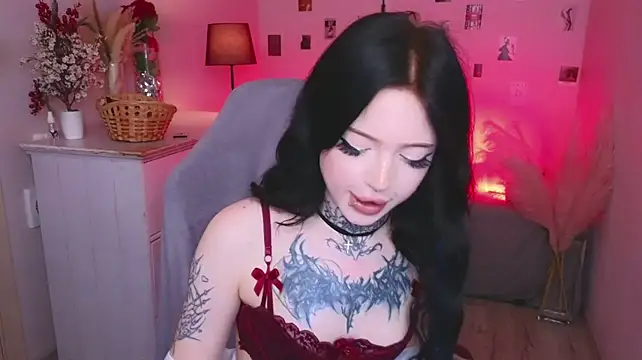 Emma_Kirks - tits and belly in oil