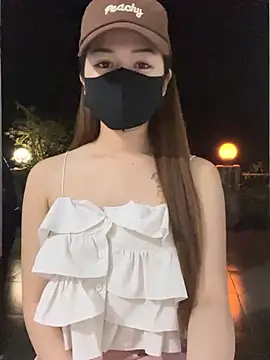 My_Melodyy - Make me pussy cum in public garden 🪴 😈