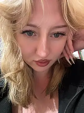 RonnieKiss - Completely naked