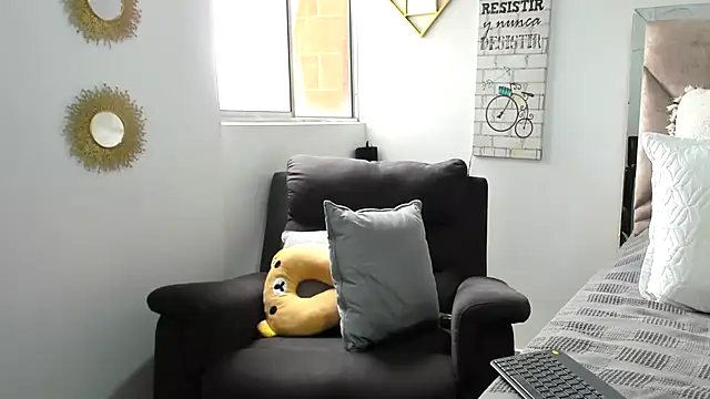 EmilyPeytonn - finish my studies