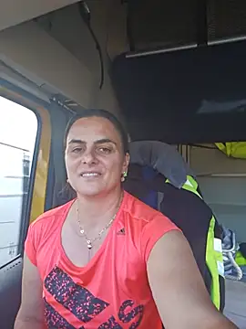IsabelleCraft - Nacked in truk